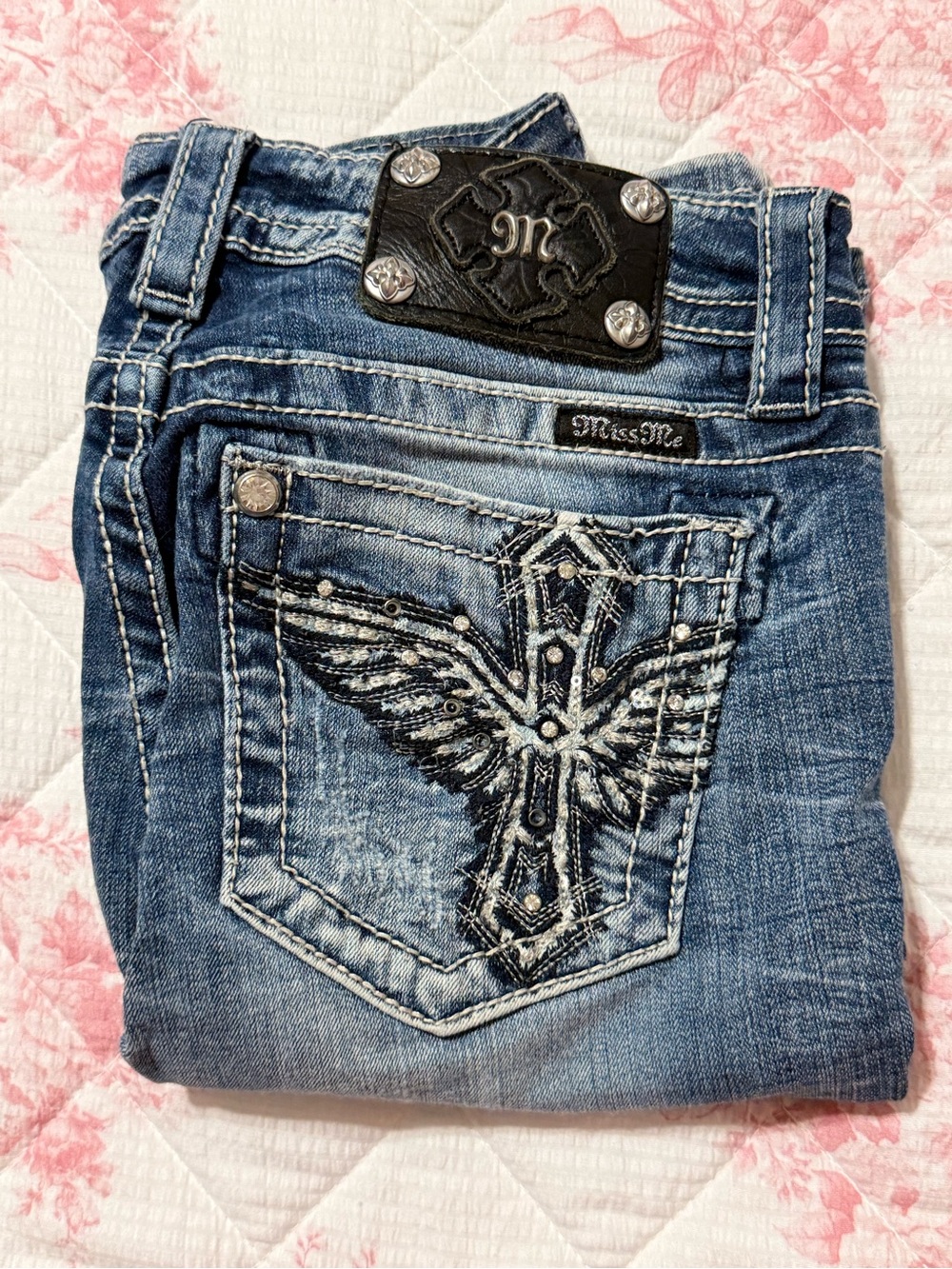 Miss Me embellished stretch denim Bermuda shorts in a size 27
